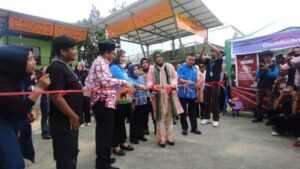 Walikota Metro Wahdi membuka Metro Culinary Night yang digelar di Sentra Kreatif Metro (SEKAM)